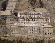 La fortezza di Fenestrelle, in Piemonte, uno dei siti italiani inserita nella top 100 del Wmf sui luoghi a rischio (Valenza)
